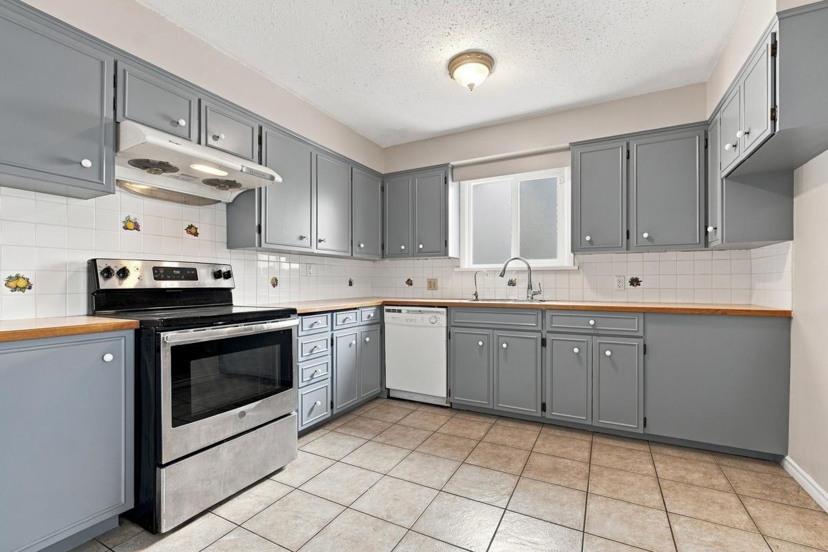 5809 Granville Street, Vancouver, BC, V6M 3C8 - 5