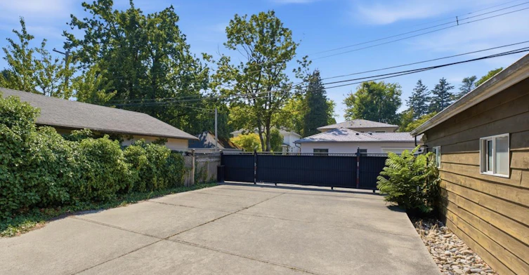 5809 Granville Street, Vancouver, BC, V6M 3C8 - 24