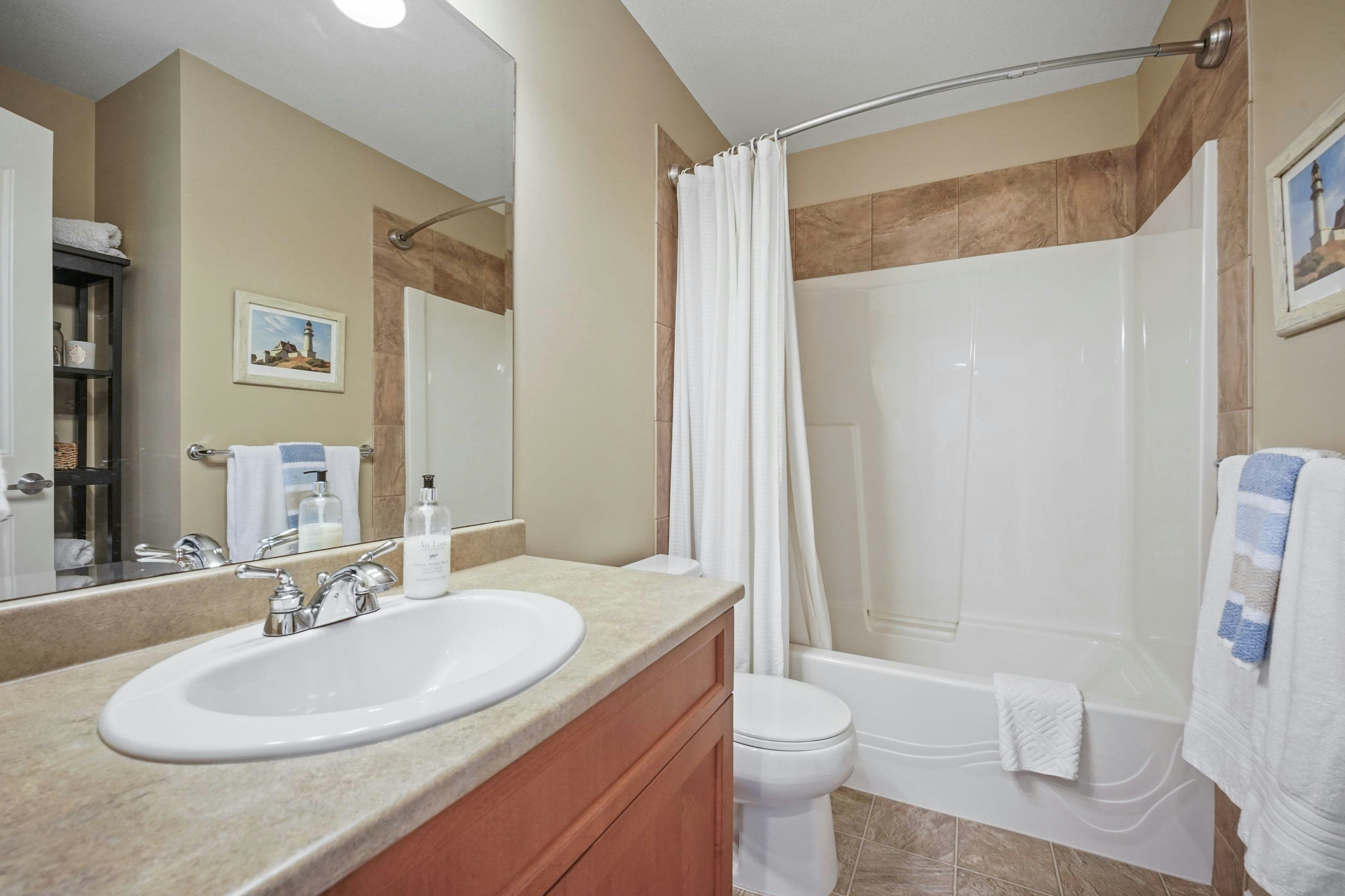 18045 70a Avenue, Surrey, BC, V3S 7C5 - 21