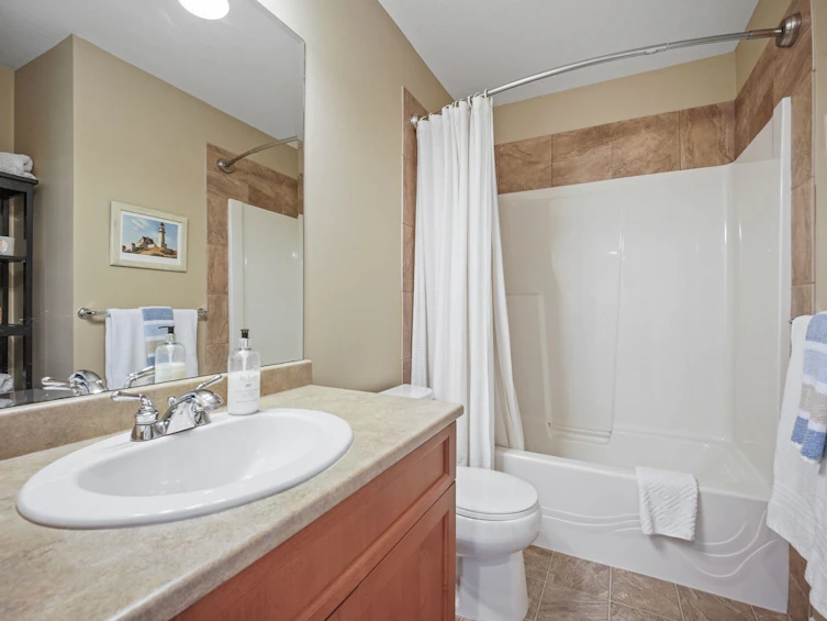 18045 70a Avenue, Surrey, BC, V3S 7C5 - 21