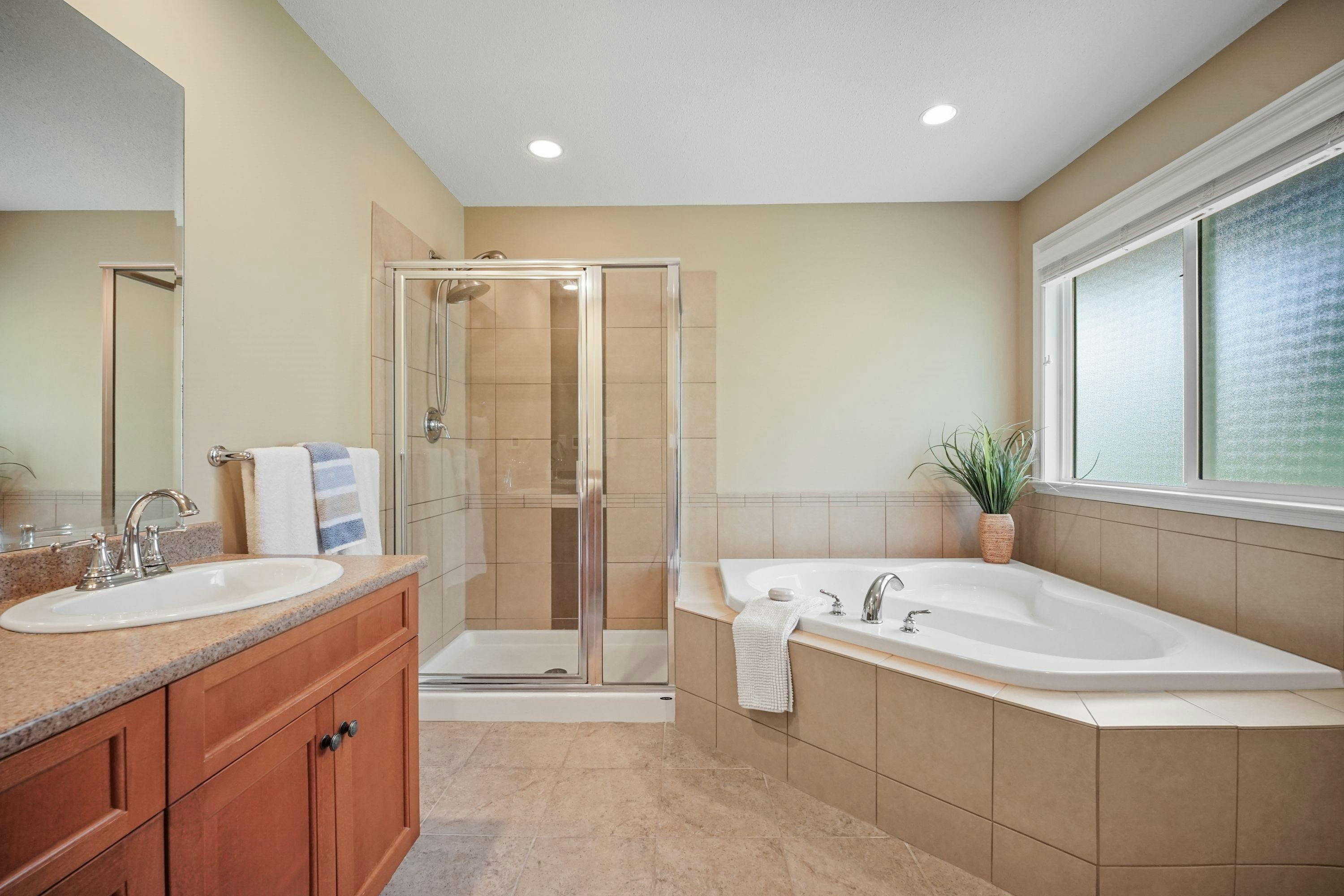 18045 70a Avenue, Surrey, BC, V3S 7C5 - 15