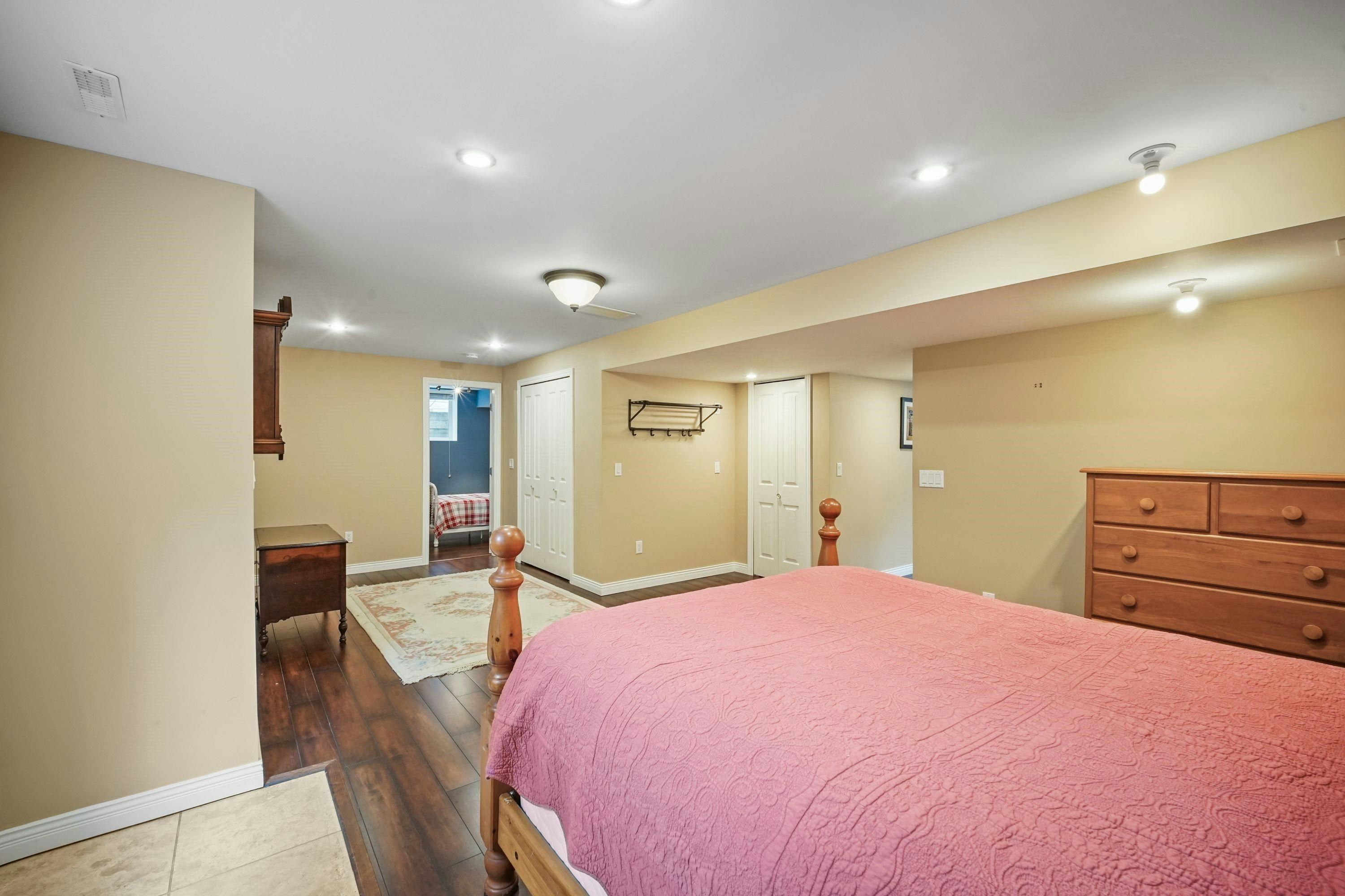 18045 70a Avenue, Surrey, BC, V3S 7C5 - 25