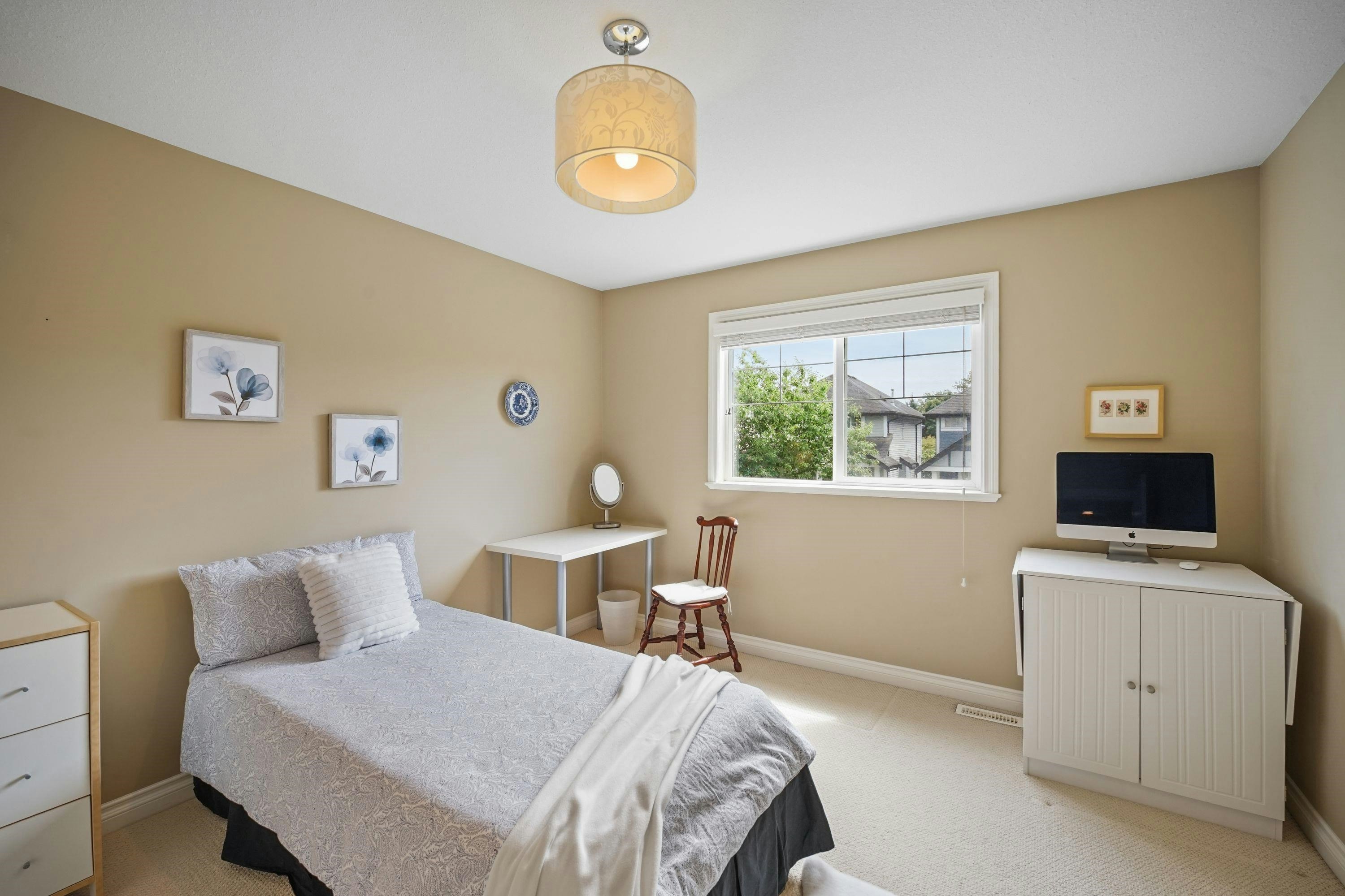 18045 70a Avenue, Surrey, BC, V3S 7C5 - 17