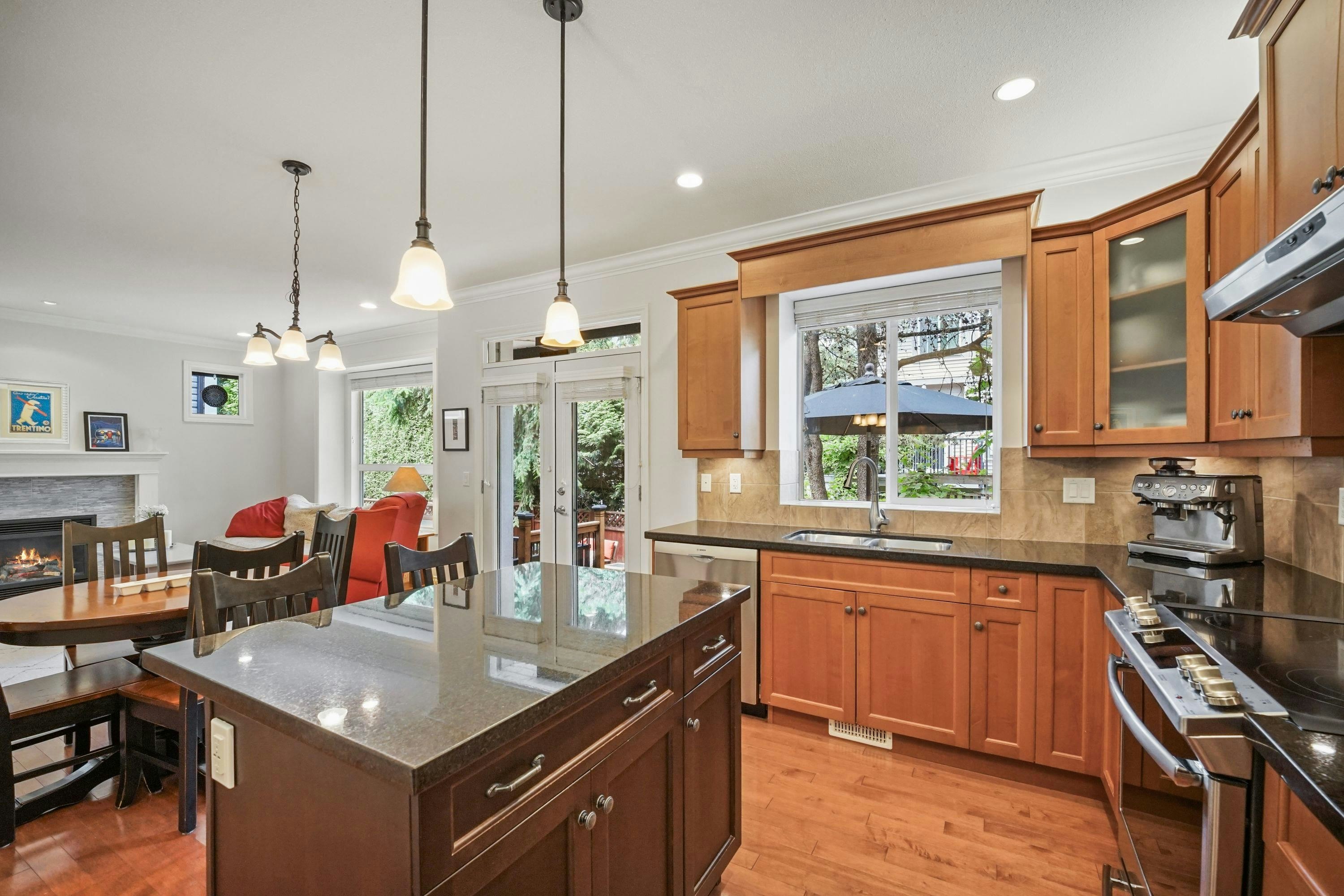 18045 70a Avenue, Surrey, BC, V3S 7C5 - 7