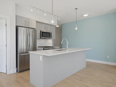 202-22136 49 Avenue - 5