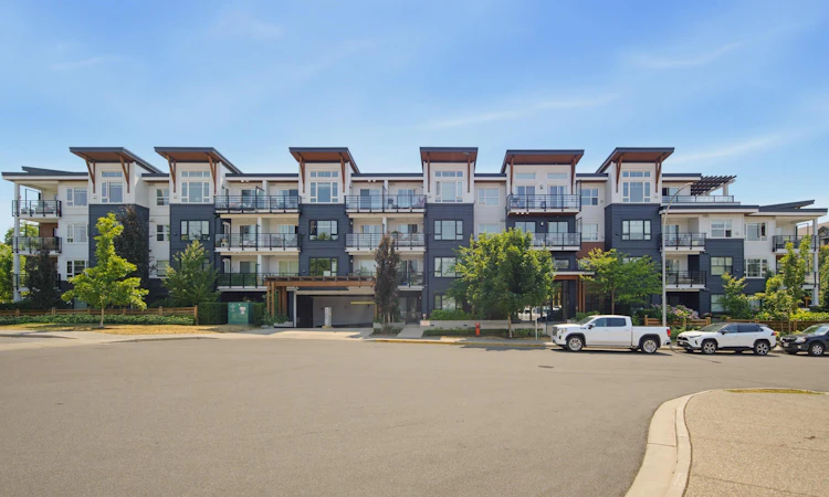 202-22136 49 Avenue