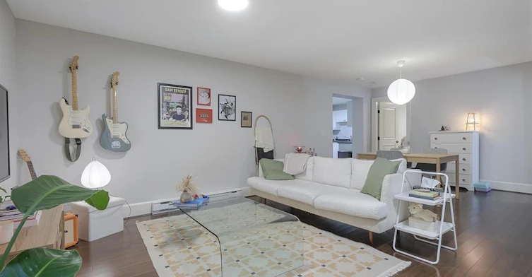 Suite-518 E 16th Street, North Vancouver, BC, V7L 2T6 - 2