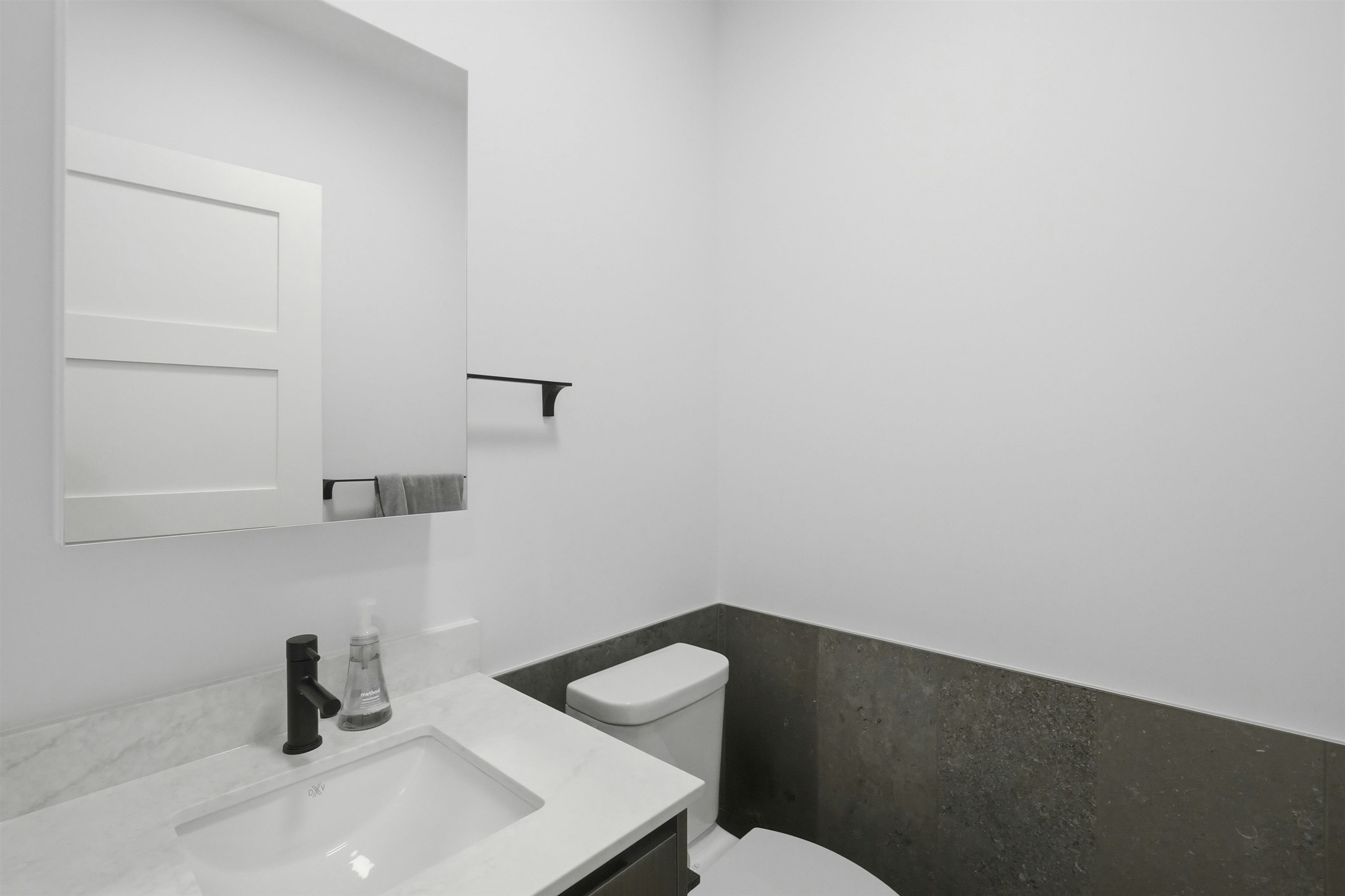 173 66a Street, Delta, BC, V4L 1M6 - 11