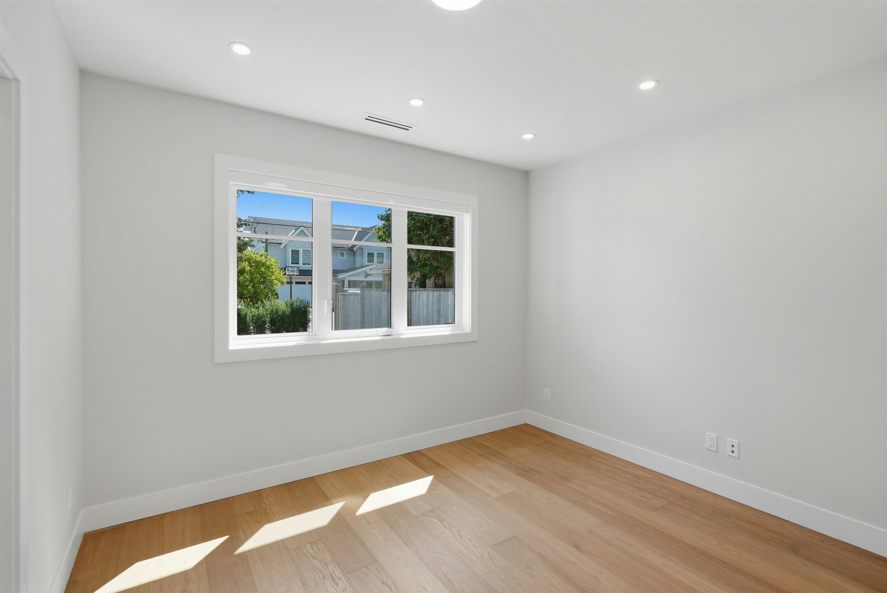 173 66a Street, Delta, BC, V4L 1M6 - 30
