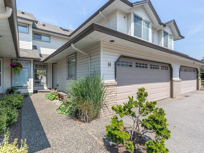 14 - 19051 119th Avenue, Pitt Meadows BC V3Y 2M8