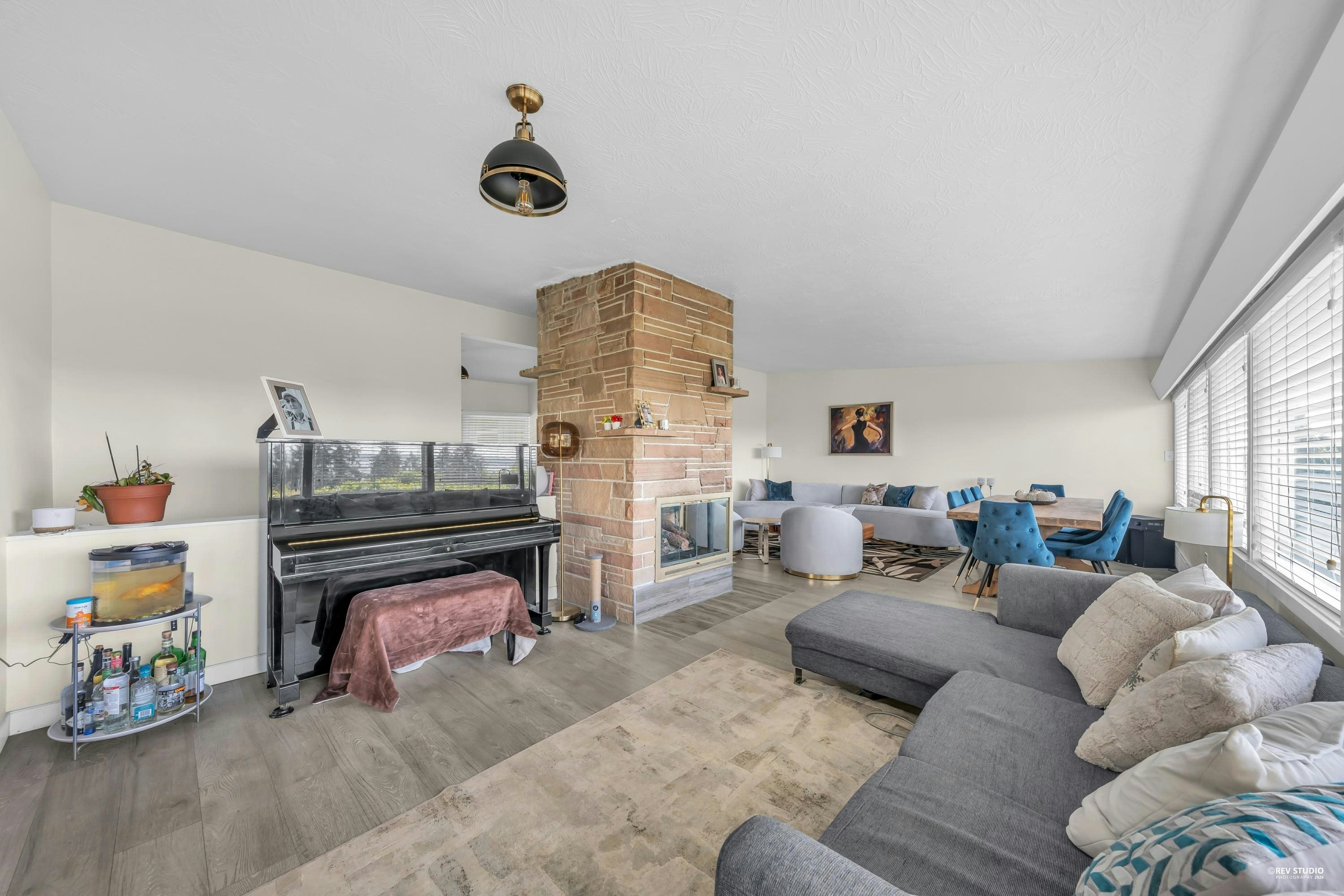 1230 Queens Avenue, West Vancouver, BC, V7S 2K2 - 13