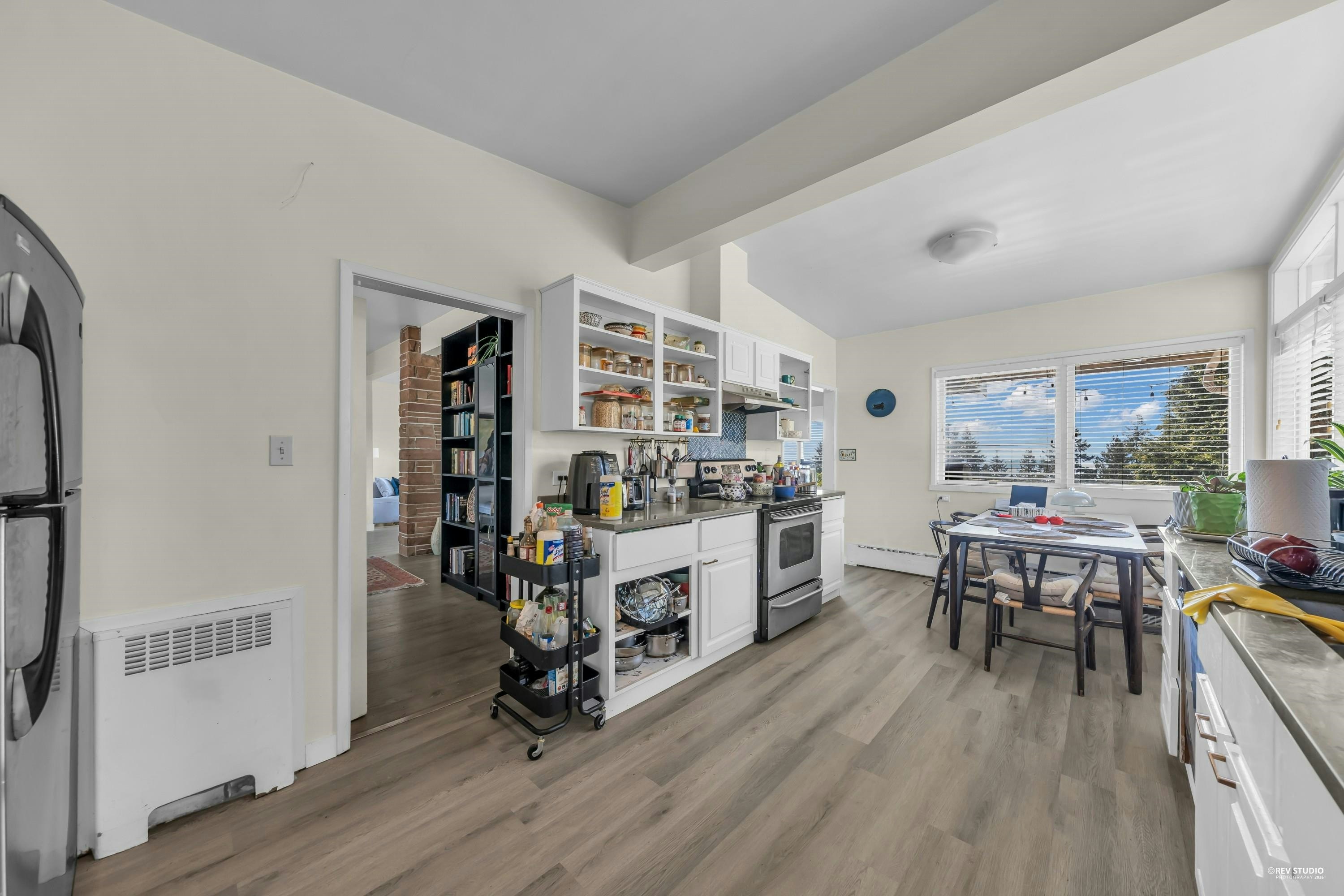 1230 Queens Avenue, West Vancouver, BC, V7S 2K2 - 16