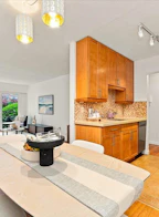 208 3787 W 4th Avenue