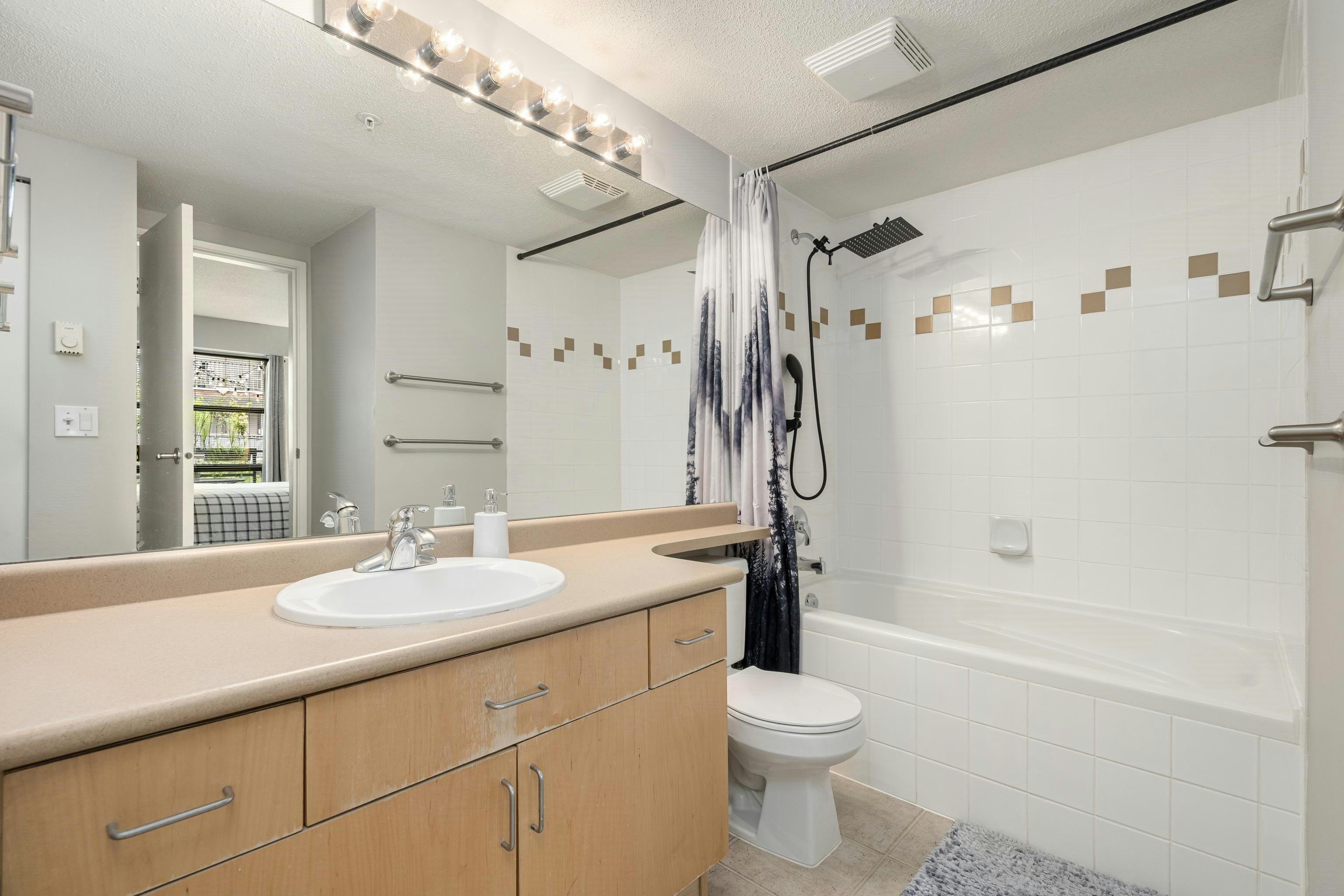 305-124 W 3rd Street, North Vancouver, BC, V7M 1E8 - 23