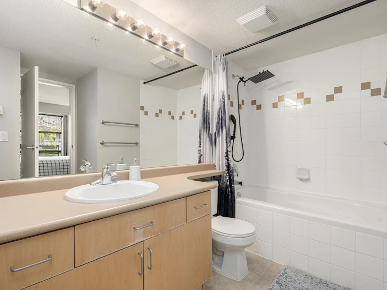 305-124 W 3rd Street, North Vancouver, BC, V7M 1E8 - 23