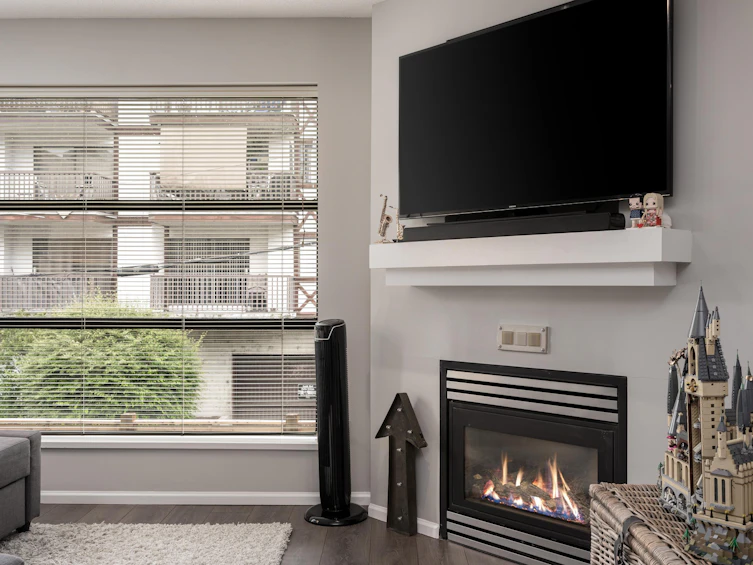 305-124 W 3rd Street, North Vancouver, BC, V7M 1E8 - 9