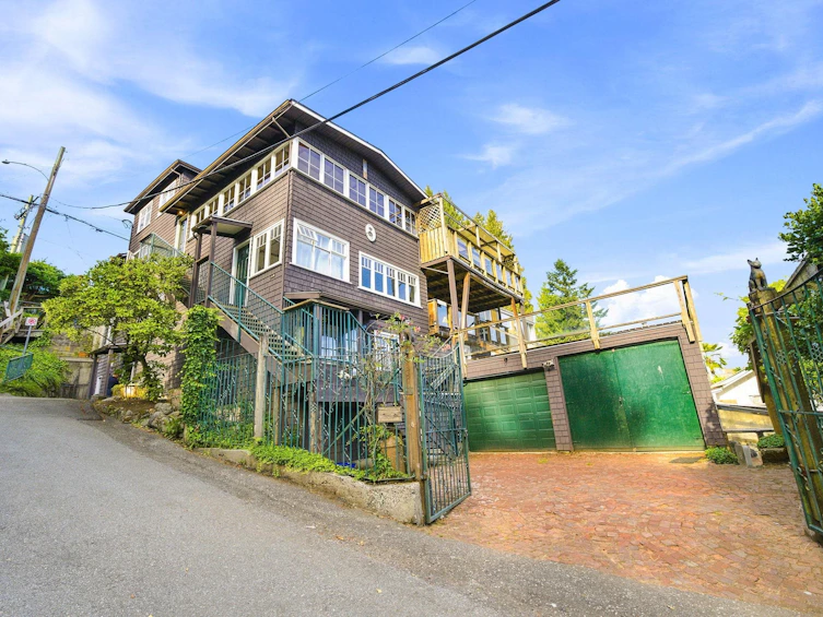 3396 Marine Drive, West Vancouver, BC, V7V 1M9