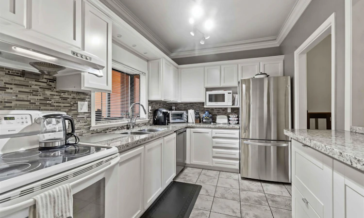 206-7300 Gilbert Road