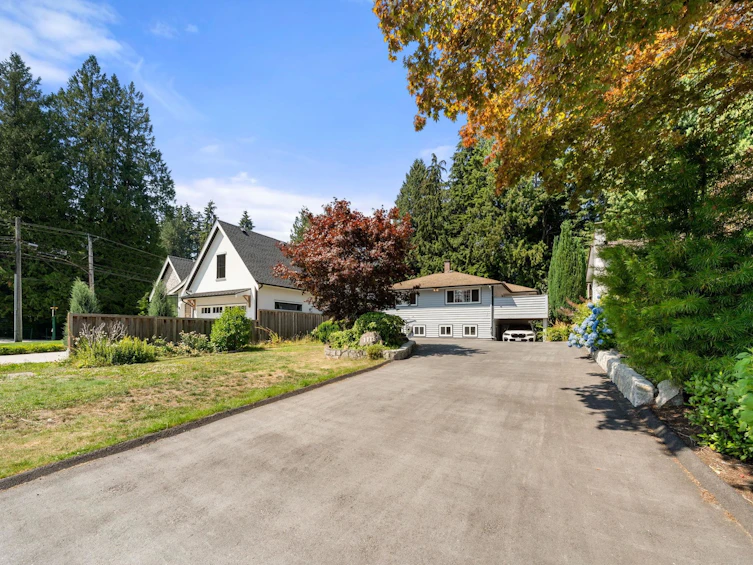 1118 Wendel Place, North Vancouver, BC, V7K 2W1 - 2