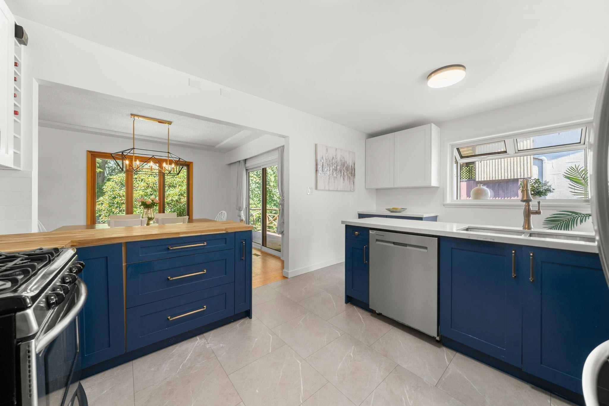 1118 Wendel Place, North Vancouver, BC, V7K 2W1 - 11