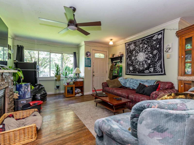 9475 Stanley Street - 3