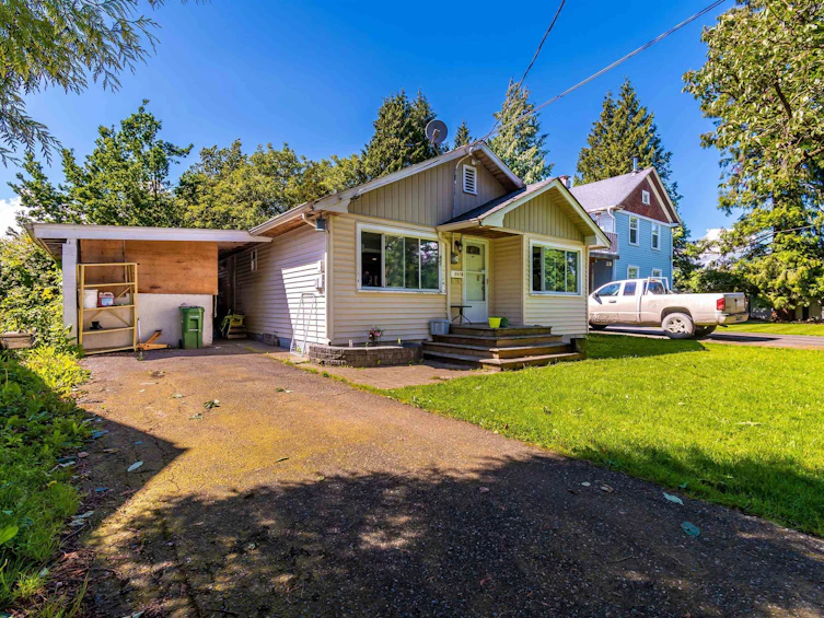 9475 Stanley Street, Chilliwack, BC, V2P 3Y2 - 2