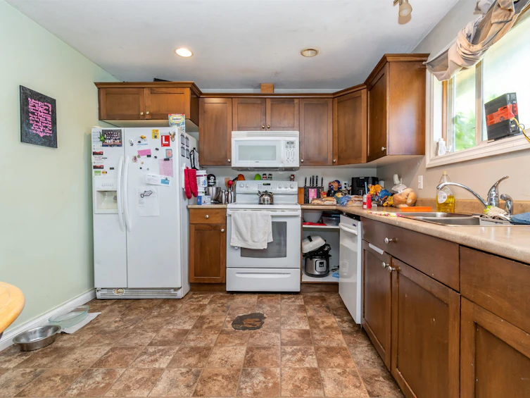 9475 Stanley Street, Chilliwack, BC, V2P 3Y2 - 8
