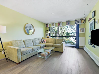 201-1622 Frances Street - 2