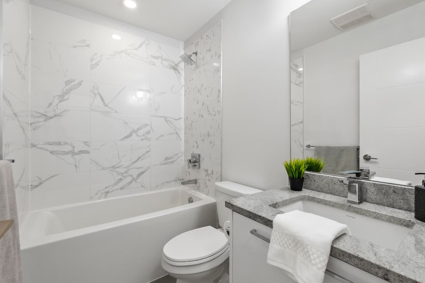 313-20686 Eastleigh Crescent, Langley, BC, V3A 0M4 - 10