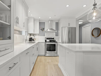 103-2121 W 5th Avenue - 5