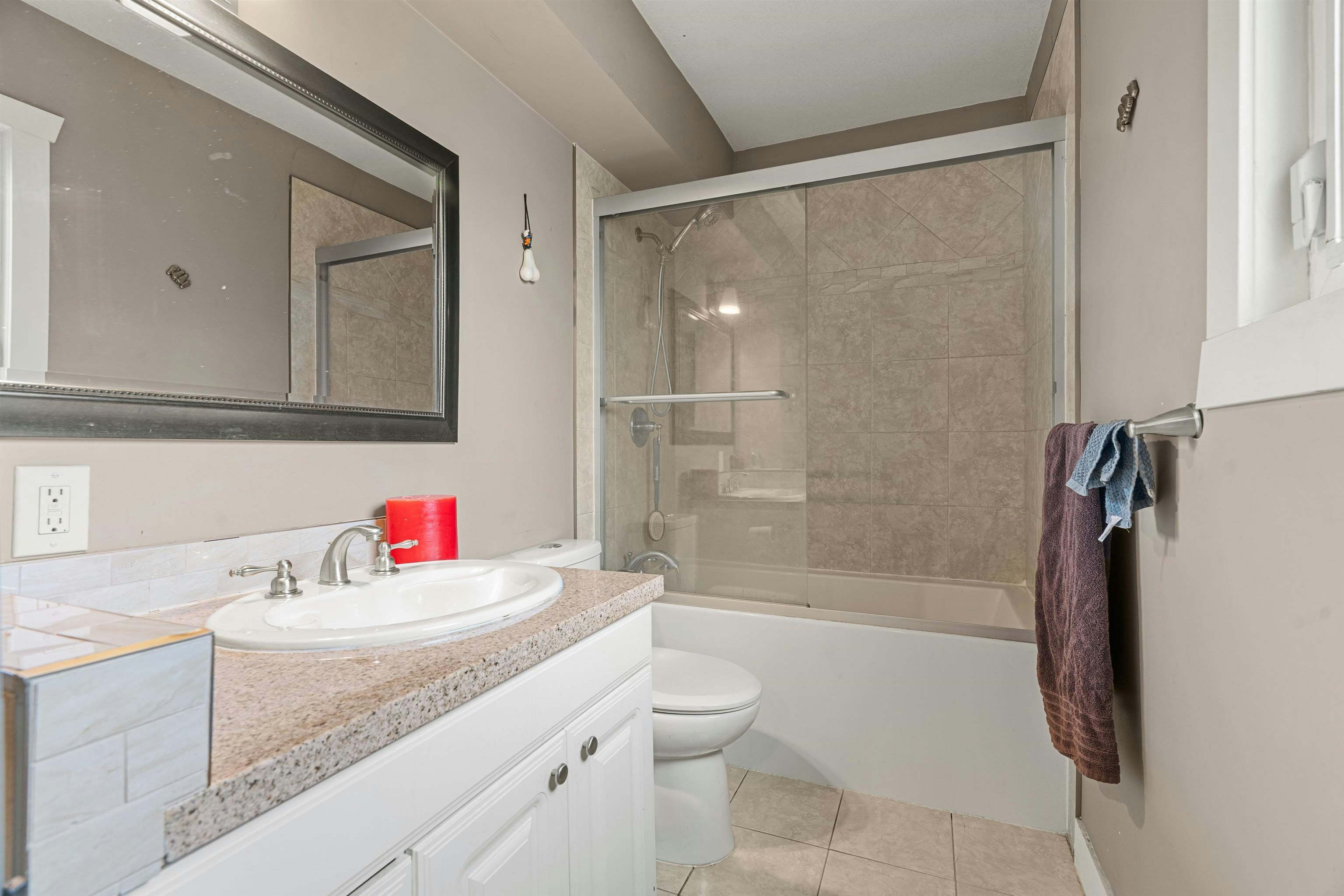 9716 Corbould Street, Chilliwack, BC, V2P 4B5 - 16