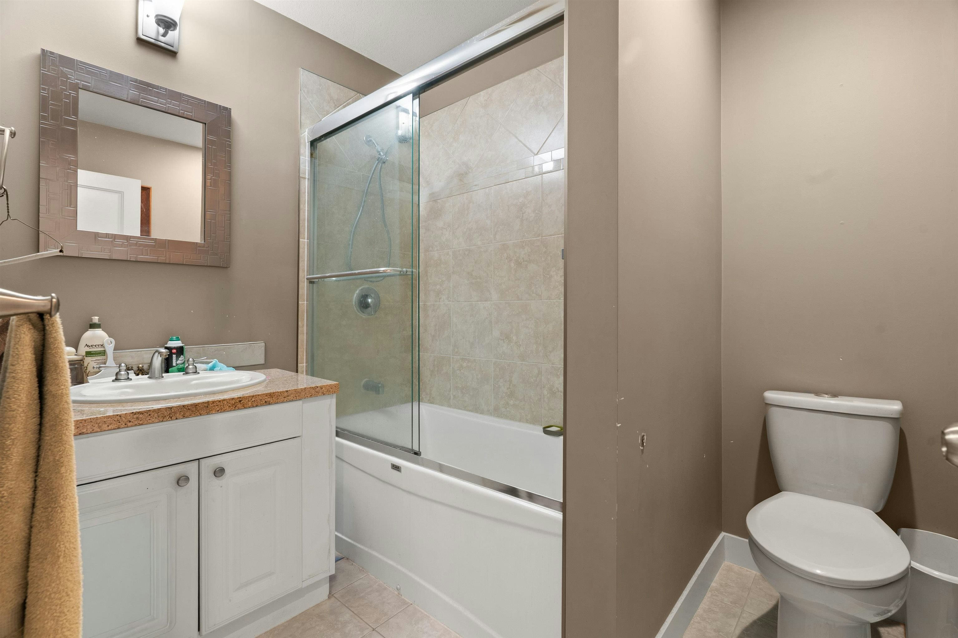 9716 Corbould Street, Chilliwack, BC, V2P 4B5 - 12