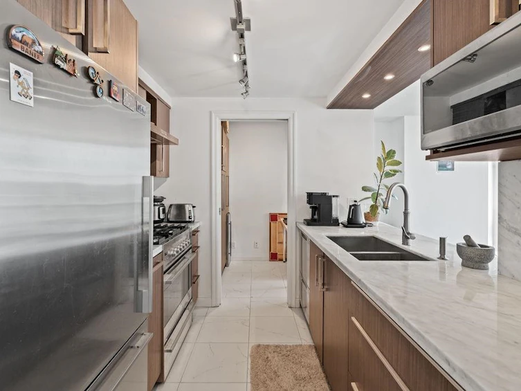 3302-193 Aquarius Mews, Vancouver, BC, V6Z 2Z2 - 12