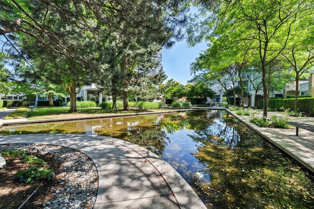 3302-193 Aquarius Mews, Vancouver, BC, V6Z 2Z2 - 32