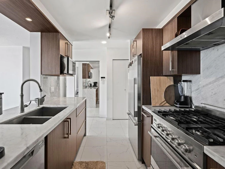 3302-193 Aquarius Mews, Vancouver, BC, V6Z 2Z2 - 10