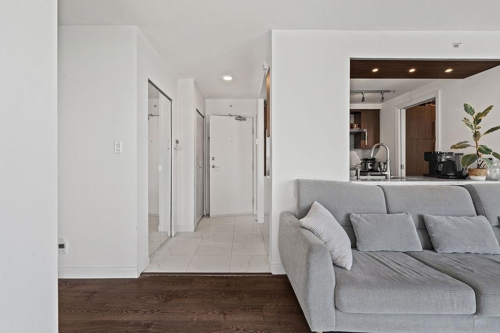 3302-193 Aquarius Mews, Vancouver, BC, V6Z 2Z2 - 6