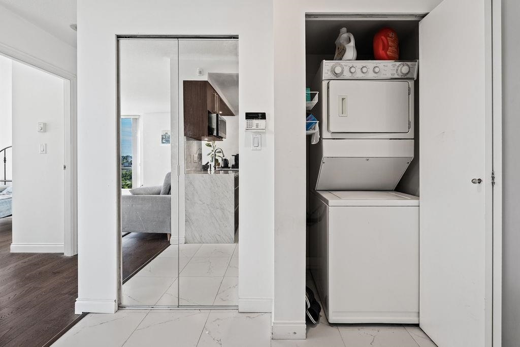 3302-193 Aquarius Mews, Vancouver, BC, V6Z 2Z2 - 23