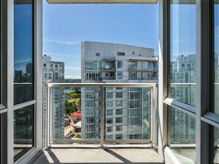 3302-193 Aquarius Mews, Vancouver, BC, V6Z 2Z2 - 14