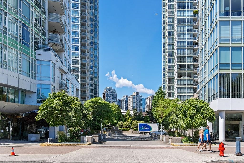 3302-193 Aquarius Mews, Vancouver, BC, V6Z 2Z2 - 24