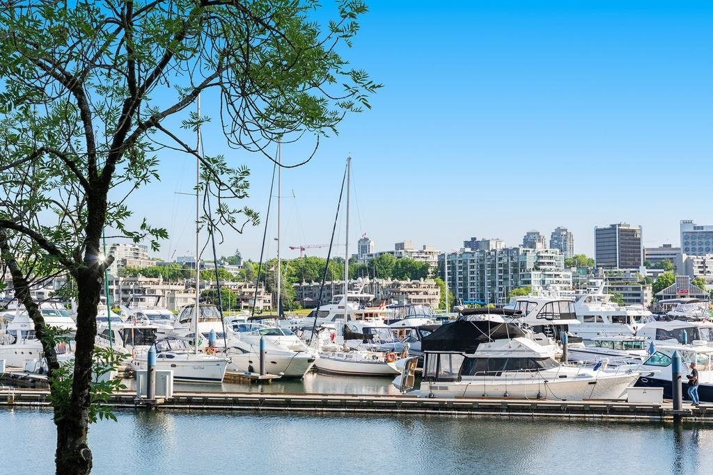3302-193 Aquarius Mews, Vancouver, BC, V6Z 2Z2 - 25