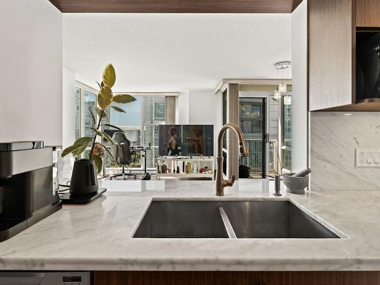 3302-193 Aquarius Mews, Vancouver, BC, V6Z 2Z2 - 11