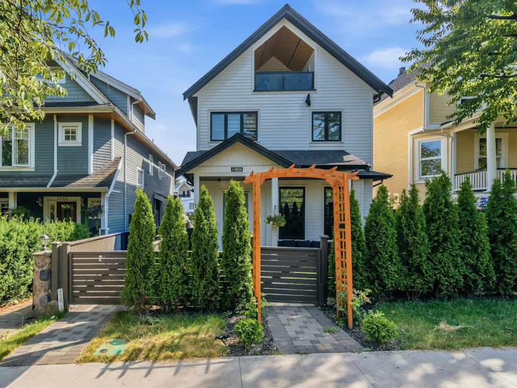2-1826 E 2nd Avenue, Vancouver, BC, V5N 1E2