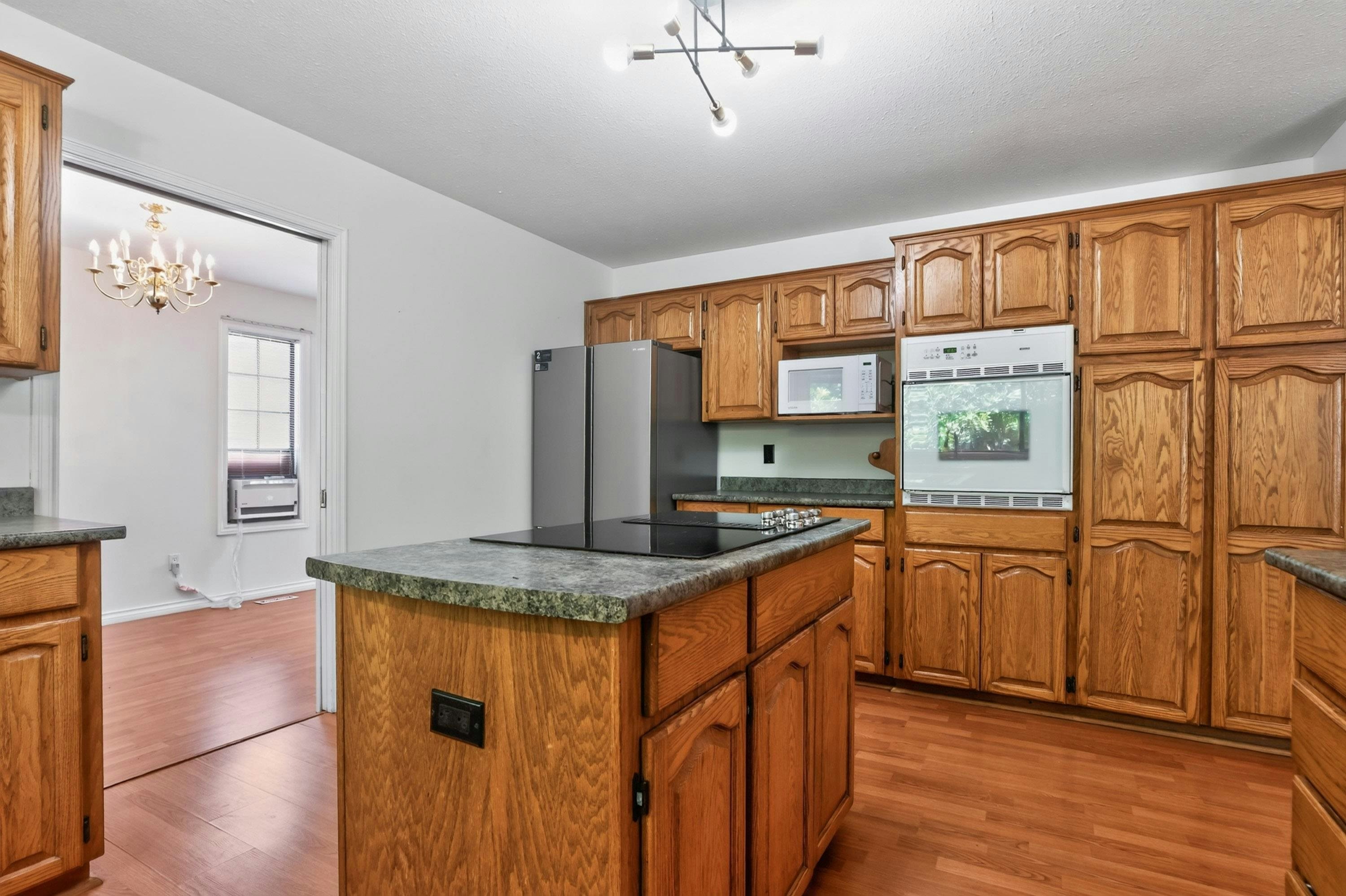 16327 Northglen Close, Surrey, BC, V4N 1X8 - 13