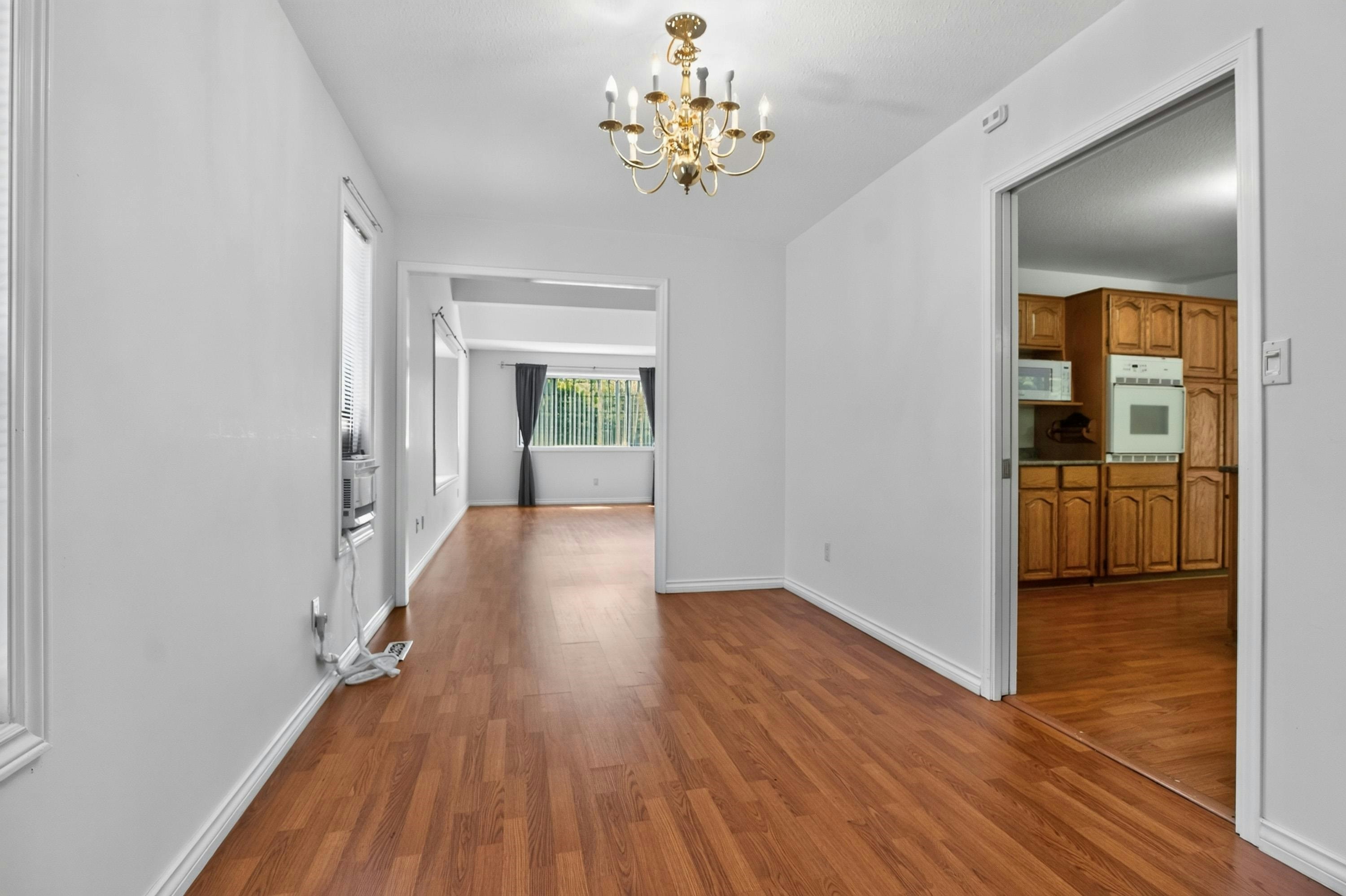 16327 Northglen Close, Surrey, BC, V4N 1X8 - 9
