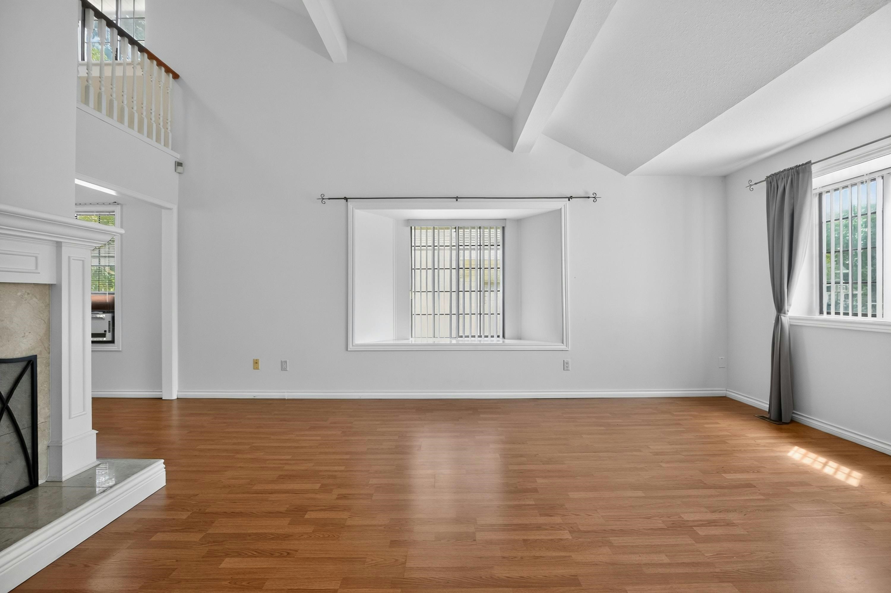 16327 Northglen Close, Surrey, BC, V4N 1X8 - 6