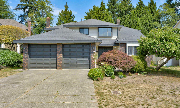 16327 Northglen Close