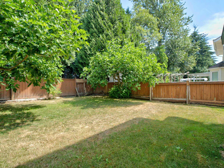 16327 Northglen Close, Surrey, BC, V4N 1X8 - 24