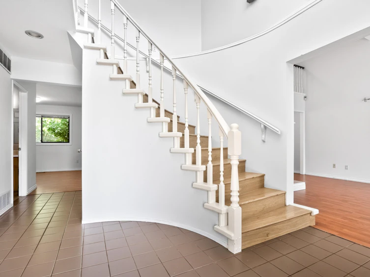 16327 Northglen Close, Surrey, BC, V4N 1X8 - 5