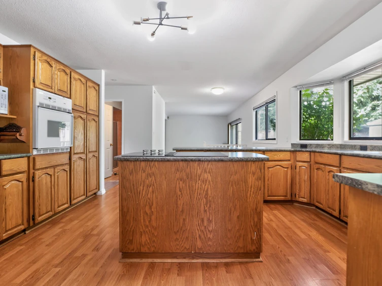 16327 Northglen Close, Surrey, BC, V4N 1X8 - 10