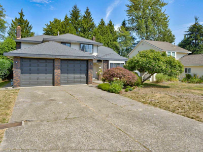 16327 Northglen Close - 3